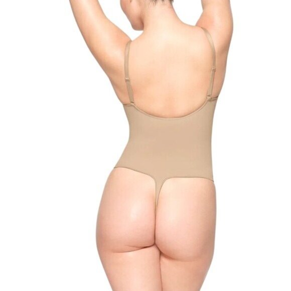 SKIMS Seamless Sculpting Thong Bodysuit Clay Beige XS (US 0-2) NWOT MSRP $70 - Picture 7 of 8